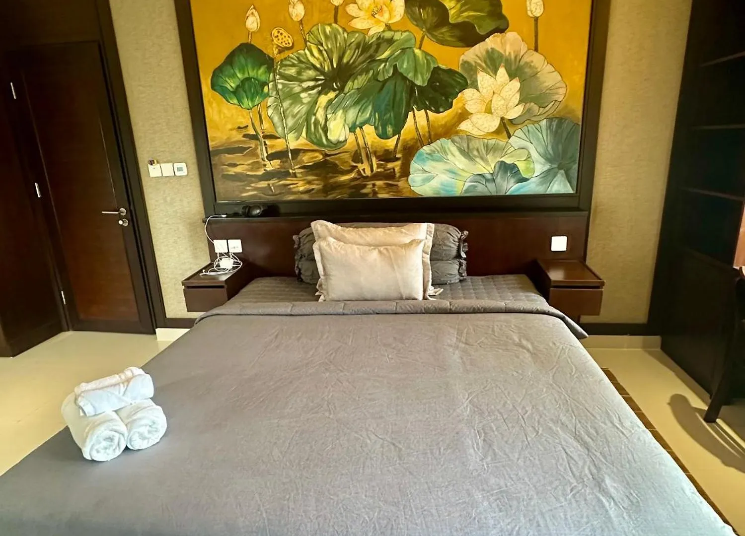 Royle Apartment - Can Ho Sang Trong Gan Song Da Nang