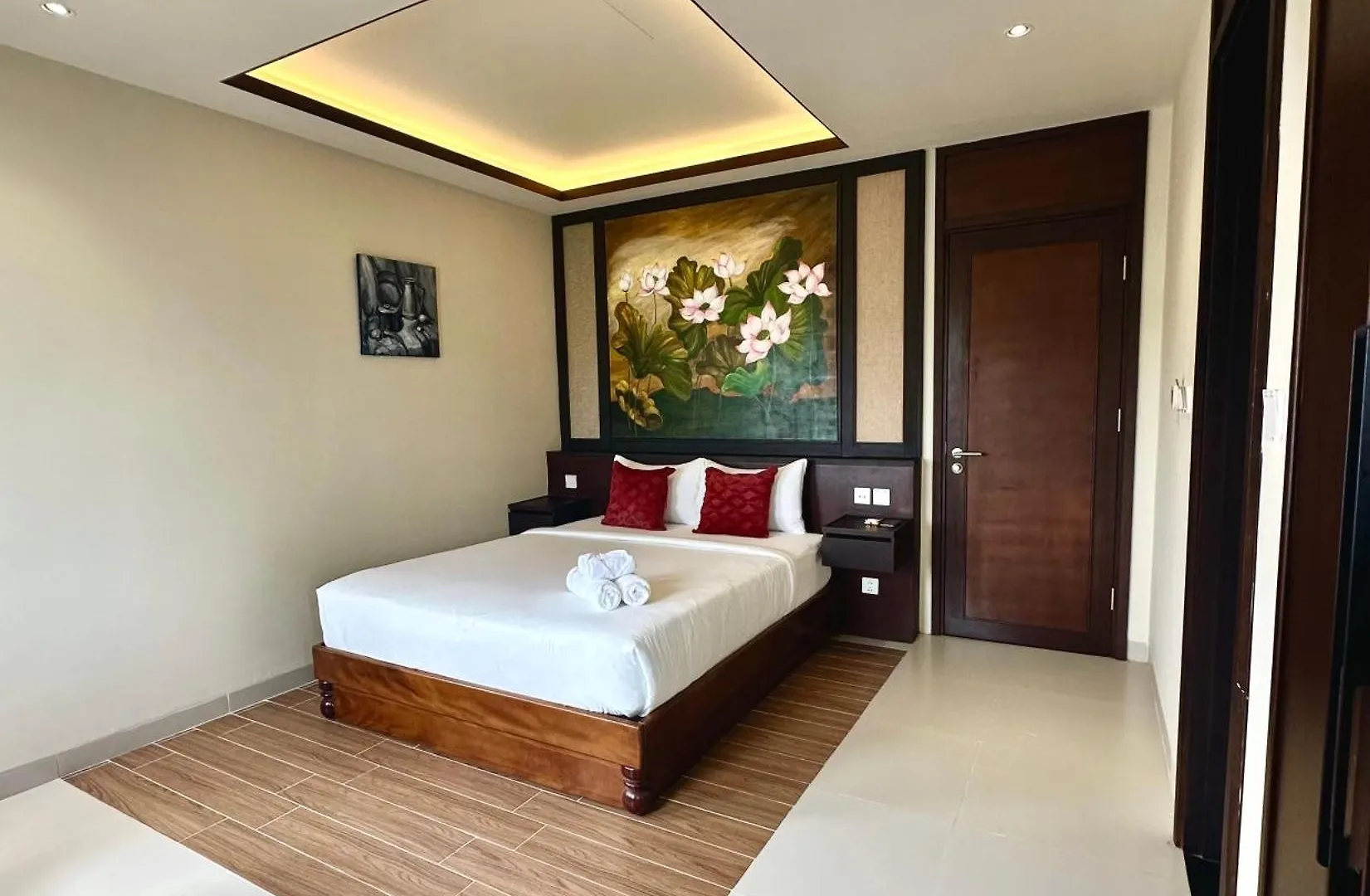 Royle Apartment - Can Ho Sang Trong Gan Song Da Nang Vietnam